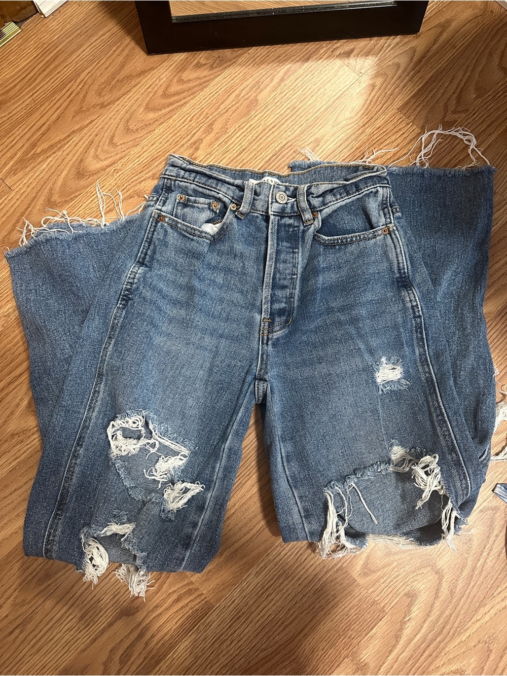 PacSun Classic Distressed Blue Women’s Jeans
